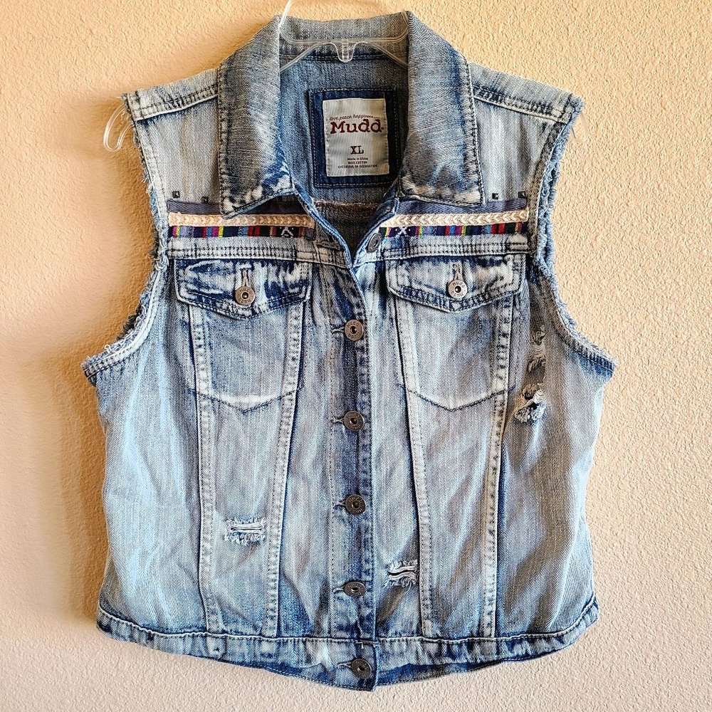 Mudd Distressed Denim Jeans Jacket Vest With Accents and Studs Juniors XL EUC